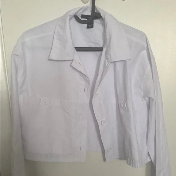 White Button-Up Cropped Jacket - Picture 1 of 3